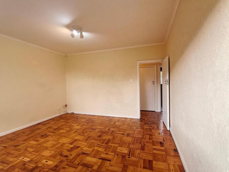 2 Bedroom Property for Sale in Vredehoek Western Cape